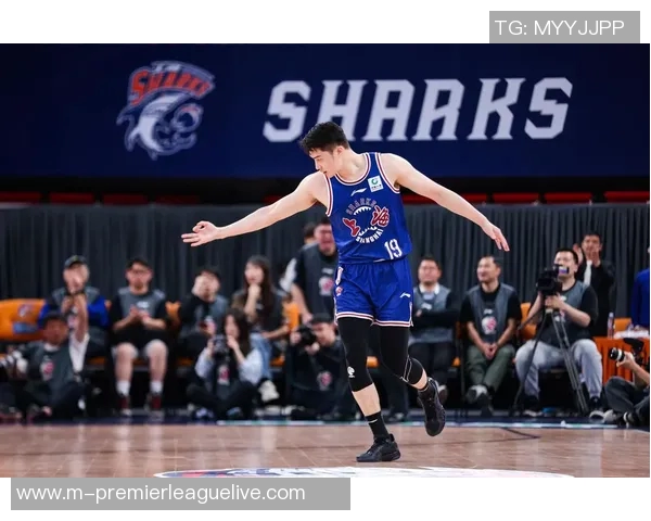 上海交易成功刘正清加盟江苏崔晓龙转会上海引关注